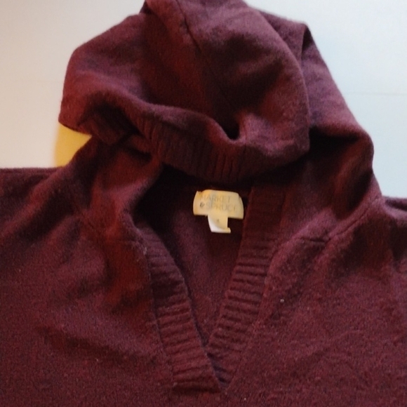 XL Maroon Hoodie | Soft Knit Pullover | Kangaroo Pocket | Excellent Condition - Picture 3 of 5